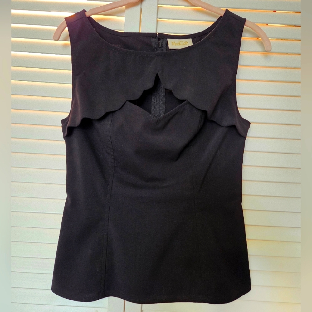 Black Peephole Sleeveless Modcloth Top